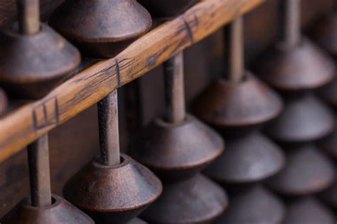 AbacusChi non si informa adeguatamente in anticipo corre il rischio di ricevere abacus che non hanno la funzione desiderata o sono realizzati con materiali di qualità inferiore. Se volete un prodotto che soddisfi al meglio le vostre aspettative, dovreste provare un abacus.
  <p>Per i prodotti si possono trovare test online e confronti tra i prodotti.  I confronti tra i prodotti possono aiutare a confrontare le diverse funzioni o proprietà dei diversi prodotti. Di seguito, spieghiamo perché la ricerca è importante e di cosa si dovrebbe essere consapevoli quando si acquista un articolo.
</p>

<h2>Acquisto di Abacus - criteri importanti</h2>

<p>Una lista di controllo può aiutarti a evitare di dover cercare informazioni sui prodotti su decine di siti web. Di seguito è riportato un esempio di una lista di controllo che può aiutarvi a trovare il prodotto giusto. Importanti criteri di acquisto includono, ad esempio:
</p><ul>
<li>Opinioni dei clienti</li>
<li>Confronti dei prezzi</li>
<li>Dettagli del prodotto</li>
<li>Termini e condizioni di consegna</li>
<li>Domande dei clienti e risposte dei marchi</li>
</ul>
<h2>Qual è l