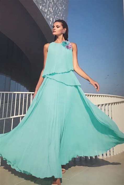 Abito donna cerimoniaChi non si informa adeguatamente in anticipo corre il rischio di ricevere abito donna cerimonia che non hanno la funzione desiderata o sono realizzati con materiali di qualità inferiore. Se volete un prodotto che soddisfi al meglio le vostre aspettative, dovreste provare un abito donna cerimonia.
  <p>Per i prodotti si possono trovare test online e confronti tra i prodotti.  I confronti tra i prodotti possono aiutare a confrontare le diverse funzioni o proprietà dei diversi prodotti. Di seguito, spieghiamo perché la ricerca è importante e di cosa si dovrebbe essere consapevoli quando si acquista un articolo.
</p>

<h2>Acquisto di Abito donna cerimonia - criteri importanti</h2>

<p>Una lista di controllo può aiutarti a evitare di dover cercare informazioni sui prodotti su decine di siti web. Di seguito è riportato un esempio di una lista di controllo che può aiutarvi a trovare il prodotto giusto. Importanti criteri di acquisto includono, ad esempio:
</p><ul>
<li>Opinioni dei clienti</li>
<li>Confronti dei prezzi</li>
<li>Dettagli del prodotto</li>
<li>Termini e condizioni di consegna</li>
<li>Domande dei clienti e risposte dei marchi</li>
</ul>
<h2>Qual è l