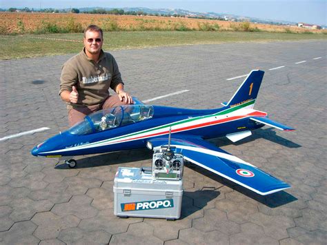 Aeromodelli rcChi non si informa adeguatamente in anticipo corre il rischio di ricevere aeromodelli rc che non hanno la funzione desiderata o sono realizzati con materiali di qualità inferiore. Se volete un prodotto che soddisfi al meglio le vostre aspettative, dovreste provare un aeromodelli rc.
  <p>Per i prodotti si possono trovare test online e confronti tra i prodotti.  I confronti tra i prodotti possono aiutare a confrontare le diverse funzioni o proprietà dei diversi prodotti. Di seguito, spieghiamo perché la ricerca è importante e di cosa si dovrebbe essere consapevoli quando si acquista un articolo.
</p>

<h2>Acquisto di Aeromodelli rc - criteri importanti</h2>

<p>Una lista di controllo può aiutarti a evitare di dover cercare informazioni sui prodotti su decine di siti web. Di seguito è riportato un esempio di una lista di controllo che può aiutarvi a trovare il prodotto giusto. Importanti criteri di acquisto includono, ad esempio:
</p><ul>
<li>Opinioni dei clienti</li>
<li>Confronti dei prezzi</li>
<li>Dettagli del prodotto</li>
<li>Termini e condizioni di consegna</li>
<li>Domande dei clienti e risposte dei marchi</li>
</ul>
<h2>Qual è l
