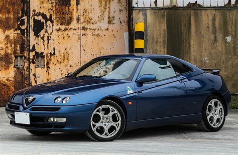 Alfa gtv spiderChi non si informa adeguatamente in anticipo corre il rischio di ricevere alfa gtv spider che non hanno la funzione desiderata o sono realizzati con materiali di qualità inferiore. Se volete un prodotto che soddisfi al meglio le vostre aspettative, dovreste provare un alfa gtv spider.
  <p>Per i prodotti si possono trovare test online e confronti tra i prodotti.  I confronti tra i prodotti possono aiutare a confrontare le diverse funzioni o proprietà dei diversi prodotti. Di seguito, spieghiamo perché la ricerca è importante e di cosa si dovrebbe essere consapevoli quando si acquista un articolo.
</p>

<h2>Acquisto di Alfa gtv spider - criteri importanti</h2>

<p>Una lista di controllo può aiutarti a evitare di dover cercare informazioni sui prodotti su decine di siti web. Di seguito è riportato un esempio di una lista di controllo che può aiutarvi a trovare il prodotto giusto. Importanti criteri di acquisto includono, ad esempio:
</p><ul>
<li>Opinioni dei clienti</li>
<li>Confronti dei prezzi</li>
<li>Dettagli del prodotto</li>
<li>Termini e condizioni di consegna</li>
<li>Domande dei clienti e risposte dei marchi</li>
</ul>
<h2>Qual è l