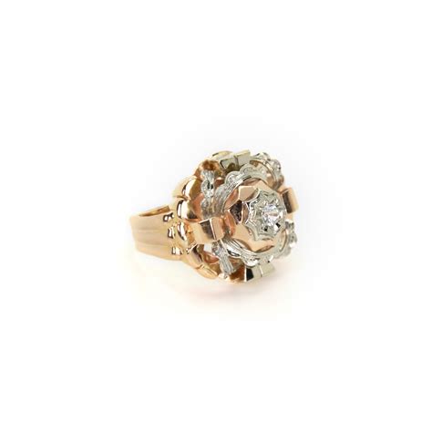 Anello oro anni 40Chi non si informa adeguatamente in anticipo corre il rischio di ricevere anello oro anni 40 che non hanno la funzione desiderata o sono realizzati con materiali di qualità inferiore. Se volete un prodotto che soddisfi al meglio le vostre aspettative, dovreste provare un anello oro anni 40.
  <p>Per i prodotti si possono trovare test online e confronti tra i prodotti.  I confronti tra i prodotti possono aiutare a confrontare le diverse funzioni o proprietà dei diversi prodotti. Di seguito, spieghiamo perché la ricerca è importante e di cosa si dovrebbe essere consapevoli quando si acquista un articolo.
</p>

<h2>Acquisto di Anello oro anni 40 - criteri importanti</h2>

<p>Una lista di controllo può aiutarti a evitare di dover cercare informazioni sui prodotti su decine di siti web. Di seguito è riportato un esempio di una lista di controllo che può aiutarvi a trovare il prodotto giusto. Importanti criteri di acquisto includono, ad esempio:
</p><ul>
<li>Opinioni dei clienti</li>
<li>Confronti dei prezzi</li>
<li>Dettagli del prodotto</li>
<li>Termini e condizioni di consegna</li>
<li>Domande dei clienti e risposte dei marchi</li>
</ul>
<h2>Qual è l