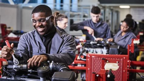 ApprenticeChi non si informa adeguatamente in anticipo corre il rischio di ricevere apprentice che non hanno la funzione desiderata o sono realizzati con materiali di qualità inferiore. Se volete un prodotto che soddisfi al meglio le vostre aspettative, dovreste provare un apprentice.
  <p>Per i prodotti si possono trovare test online e confronti tra i prodotti.  I confronti tra i prodotti possono aiutare a confrontare le diverse funzioni o proprietà dei diversi prodotti. Di seguito, spieghiamo perché la ricerca è importante e di cosa si dovrebbe essere consapevoli quando si acquista un articolo.
</p>

<h2>Acquisto di Apprentice - criteri importanti</h2>

<p>Una lista di controllo può aiutarti a evitare di dover cercare informazioni sui prodotti su decine di siti web. Di seguito è riportato un esempio di una lista di controllo che può aiutarvi a trovare il prodotto giusto. Importanti criteri di acquisto includono, ad esempio:
</p><ul>
<li>Opinioni dei clienti</li>
<li>Confronti dei prezzi</li>
<li>Dettagli del prodotto</li>
<li>Termini e condizioni di consegna</li>
<li>Domande dei clienti e risposte dei marchi</li>
</ul>
<h2>Qual è l