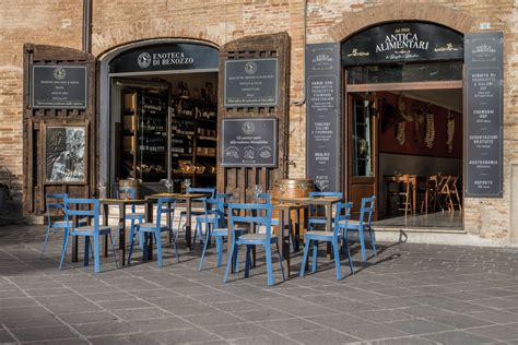 Arredamento esterno barChi non si informa adeguatamente in anticipo corre il rischio di ricevere arredamento esterno bar che non hanno la funzione desiderata o sono realizzati con materiali di qualità inferiore. Se volete un prodotto che soddisfi al meglio le vostre aspettative, dovreste provare un arredamento esterno bar.
  <p>Per i prodotti si possono trovare test online e confronti tra i prodotti.  I confronti tra i prodotti possono aiutare a confrontare le diverse funzioni o proprietà dei diversi prodotti. Di seguito, spieghiamo perché la ricerca è importante e di cosa si dovrebbe essere consapevoli quando si acquista un articolo.
</p>

<h2>Acquisto di Arredamento esterno bar - criteri importanti</h2>

<p>Una lista di controllo può aiutarti a evitare di dover cercare informazioni sui prodotti su decine di siti web. Di seguito è riportato un esempio di una lista di controllo che può aiutarvi a trovare il prodotto giusto. Importanti criteri di acquisto includono, ad esempio:
</p><ul>
<li>Opinioni dei clienti</li>
<li>Confronti dei prezzi</li>
<li>Dettagli del prodotto</li>
<li>Termini e condizioni di consegna</li>
<li>Domande dei clienti e risposte dei marchi</li>
</ul>
<h2>Qual è l