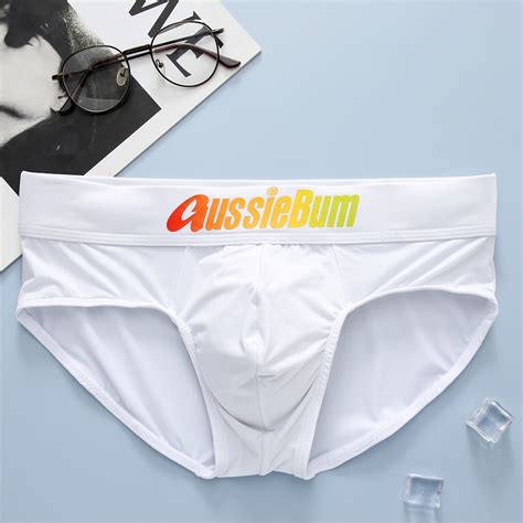AussiebumChi non si informa adeguatamente in anticipo corre il rischio di ricevere aussiebum che non hanno la funzione desiderata o sono realizzati con materiali di qualità inferiore. Se volete un prodotto che soddisfi al meglio le vostre aspettative, dovreste provare un aussiebum.
  <p>Per i prodotti si possono trovare test online e confronti tra i prodotti.  I confronti tra i prodotti possono aiutare a confrontare le diverse funzioni o proprietà dei diversi prodotti. Di seguito, spieghiamo perché la ricerca è importante e di cosa si dovrebbe essere consapevoli quando si acquista un articolo.
</p>

<h2>Acquisto di Aussiebum - criteri importanti</h2>

<p>Una lista di controllo può aiutarti a evitare di dover cercare informazioni sui prodotti su decine di siti web. Di seguito è riportato un esempio di una lista di controllo che può aiutarvi a trovare il prodotto giusto. Importanti criteri di acquisto includono, ad esempio:
</p><ul>
<li>Opinioni dei clienti</li>
<li>Confronti dei prezzi</li>
<li>Dettagli del prodotto</li>
<li>Termini e condizioni di consegna</li>
<li>Domande dei clienti e risposte dei marchi</li>
</ul>
<h2>Qual è l