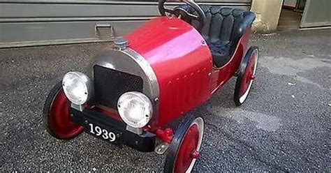 Auto a pedali in legnoChi non si informa adeguatamente in anticipo corre il rischio di ricevere auto a pedali in legno che non hanno la funzione desiderata o sono realizzati con materiali di qualità inferiore. Se volete un prodotto che soddisfi al meglio le vostre aspettative, dovreste provare un auto a pedali in legno.
  <p>Per i prodotti si possono trovare test online e confronti tra i prodotti.  I confronti tra i prodotti possono aiutare a confrontare le diverse funzioni o proprietà dei diversi prodotti. Di seguito, spieghiamo perché la ricerca è importante e di cosa si dovrebbe essere consapevoli quando si acquista un articolo.
</p>

<h2>Acquisto di Auto a pedali in legno - criteri importanti</h2>

<p>Una lista di controllo può aiutarti a evitare di dover cercare informazioni sui prodotti su decine di siti web. Di seguito è riportato un esempio di una lista di controllo che può aiutarvi a trovare il prodotto giusto. Importanti criteri di acquisto includono, ad esempio:
</p><ul>
<li>Opinioni dei clienti</li>
<li>Confronti dei prezzi</li>
<li>Dettagli del prodotto</li>
<li>Termini e condizioni di consegna</li>
<li>Domande dei clienti e risposte dei marchi</li>
</ul>
<h2>Qual è l