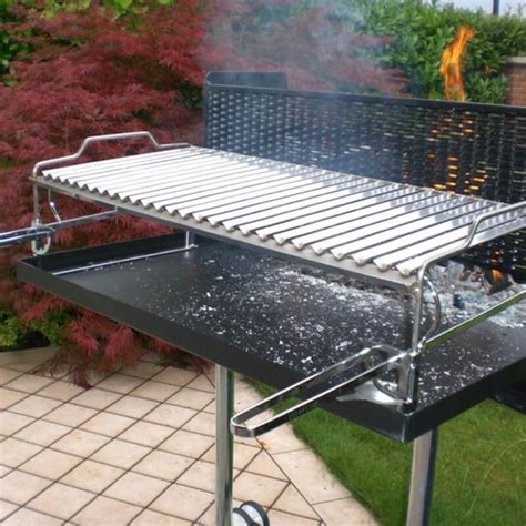 Barbecue grigliaChi non si informa adeguatamente in anticipo corre il rischio di ricevere barbecue griglia che non hanno la funzione desiderata o sono realizzati con materiali di qualità inferiore. Se volete un prodotto che soddisfi al meglio le vostre aspettative, dovreste provare un barbecue griglia.
  <p>Per i prodotti si possono trovare test online e confronti tra i prodotti.  I confronti tra i prodotti possono aiutare a confrontare le diverse funzioni o proprietà dei diversi prodotti. Di seguito, spieghiamo perché la ricerca è importante e di cosa si dovrebbe essere consapevoli quando si acquista un articolo.
</p>

<h2>Acquisto di Barbecue griglia - criteri importanti</h2>

<p>Una lista di controllo può aiutarti a evitare di dover cercare informazioni sui prodotti su decine di siti web. Di seguito è riportato un esempio di una lista di controllo che può aiutarvi a trovare il prodotto giusto. Importanti criteri di acquisto includono, ad esempio:
</p><ul>
<li>Opinioni dei clienti</li>
<li>Confronti dei prezzi</li>
<li>Dettagli del prodotto</li>
<li>Termini e condizioni di consegna</li>
<li>Domande dei clienti e risposte dei marchi</li>
</ul>
<h2>Qual è l