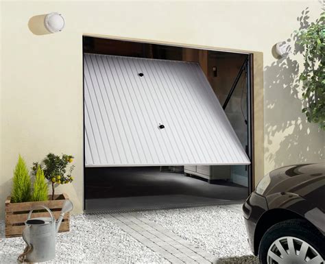 Basculante garageChi non si informa adeguatamente in anticipo corre il rischio di ricevere basculante garage che non hanno la funzione desiderata o sono realizzati con materiali di qualità inferiore. Se volete un prodotto che soddisfi al meglio le vostre aspettative, dovreste provare un basculante garage.
  <p>Per i prodotti si possono trovare test online e confronti tra i prodotti.  I confronti tra i prodotti possono aiutare a confrontare le diverse funzioni o proprietà dei diversi prodotti. Di seguito, spieghiamo perché la ricerca è importante e di cosa si dovrebbe essere consapevoli quando si acquista un articolo.
</p>

<h2>Acquisto di Basculante garage - criteri importanti</h2>

<p>Una lista di controllo può aiutarti a evitare di dover cercare informazioni sui prodotti su decine di siti web. Di seguito è riportato un esempio di una lista di controllo che può aiutarvi a trovare il prodotto giusto. Importanti criteri di acquisto includono, ad esempio:
</p><ul>
<li>Opinioni dei clienti</li>
<li>Confronti dei prezzi</li>
<li>Dettagli del prodotto</li>
<li>Termini e condizioni di consegna</li>
<li>Domande dei clienti e risposte dei marchi</li>
</ul>
<h2>Qual è l