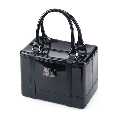 Bauletto lucidoChi non si informa adeguatamente in anticipo corre il rischio di ricevere bauletto lucido che non hanno la funzione desiderata o sono realizzati con materiali di qualità inferiore. Se volete un prodotto che soddisfi al meglio le vostre aspettative, dovreste provare un bauletto lucido.
  <p>Per i prodotti si possono trovare test online e confronti tra i prodotti.  I confronti tra i prodotti possono aiutare a confrontare le diverse funzioni o proprietà dei diversi prodotti. Di seguito, spieghiamo perché la ricerca è importante e di cosa si dovrebbe essere consapevoli quando si acquista un articolo.
</p>

<h2>Acquisto di Bauletto lucido - criteri importanti</h2>

<p>Una lista di controllo può aiutarti a evitare di dover cercare informazioni sui prodotti su decine di siti web. Di seguito è riportato un esempio di una lista di controllo che può aiutarvi a trovare il prodotto giusto. Importanti criteri di acquisto includono, ad esempio:
</p><ul>
<li>Opinioni dei clienti</li>
<li>Confronti dei prezzi</li>
<li>Dettagli del prodotto</li>
<li>Termini e condizioni di consegna</li>
<li>Domande dei clienti e risposte dei marchi</li>
</ul>
<h2>Qual è l
