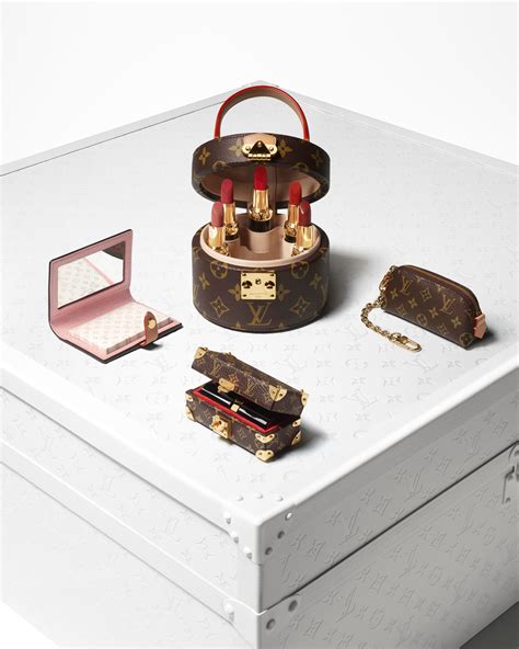 Beauty louis vuittonChi non si informa adeguatamente in anticipo corre il rischio di ricevere beauty louis vuitton che non hanno la funzione desiderata o sono realizzati con materiali di qualità inferiore. Se volete un prodotto che soddisfi al meglio le vostre aspettative, dovreste provare un beauty louis vuitton.
  <p>Per i prodotti si possono trovare test online e confronti tra i prodotti.  I confronti tra i prodotti possono aiutare a confrontare le diverse funzioni o proprietà dei diversi prodotti. Di seguito, spieghiamo perché la ricerca è importante e di cosa si dovrebbe essere consapevoli quando si acquista un articolo.
</p>

<h2>Acquisto di Beauty louis vuitton - criteri importanti</h2>

<p>Una lista di controllo può aiutarti a evitare di dover cercare informazioni sui prodotti su decine di siti web. Di seguito è riportato un esempio di una lista di controllo che può aiutarvi a trovare il prodotto giusto. Importanti criteri di acquisto includono, ad esempio:
</p><ul>
<li>Opinioni dei clienti</li>
<li>Confronti dei prezzi</li>
<li>Dettagli del prodotto</li>
<li>Termini e condizioni di consegna</li>
<li>Domande dei clienti e risposte dei marchi</li>
</ul>
<h2>Qual è l
