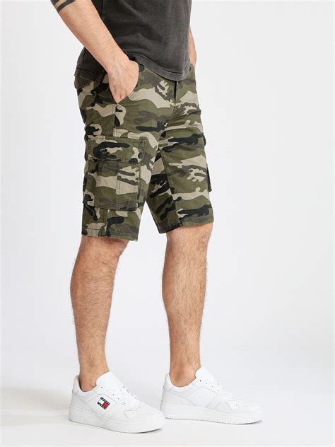 Bermuda militareChi non si informa adeguatamente in anticipo corre il rischio di ricevere bermuda militare che non hanno la funzione desiderata o sono realizzati con materiali di qualità inferiore. Se volete un prodotto che soddisfi al meglio le vostre aspettative, dovreste provare un bermuda militare.
  <p>Per i prodotti si possono trovare test online e confronti tra i prodotti.  I confronti tra i prodotti possono aiutare a confrontare le diverse funzioni o proprietà dei diversi prodotti. Di seguito, spieghiamo perché la ricerca è importante e di cosa si dovrebbe essere consapevoli quando si acquista un articolo.
</p>

<h2>Acquisto di Bermuda militare - criteri importanti</h2>

<p>Una lista di controllo può aiutarti a evitare di dover cercare informazioni sui prodotti su decine di siti web. Di seguito è riportato un esempio di una lista di controllo che può aiutarvi a trovare il prodotto giusto. Importanti criteri di acquisto includono, ad esempio:
</p><ul>
<li>Opinioni dei clienti</li>
<li>Confronti dei prezzi</li>
<li>Dettagli del prodotto</li>
<li>Termini e condizioni di consegna</li>
<li>Domande dei clienti e risposte dei marchi</li>
</ul>
<h2>Qual è l