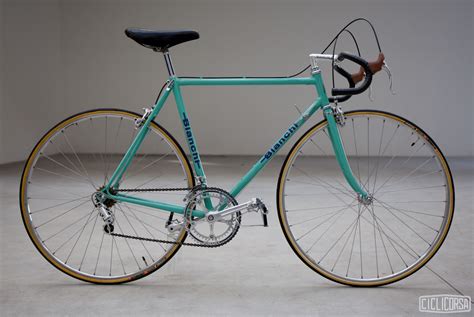Bianchi corsaChi non si informa adeguatamente in anticipo corre il rischio di ricevere bianchi corsa che non hanno la funzione desiderata o sono realizzati con materiali di qualità inferiore. Se volete un prodotto che soddisfi al meglio le vostre aspettative, dovreste provare un bianchi corsa.
  <p>Per i prodotti si possono trovare test online e confronti tra i prodotti.  I confronti tra i prodotti possono aiutare a confrontare le diverse funzioni o proprietà dei diversi prodotti. Di seguito, spieghiamo perché la ricerca è importante e di cosa si dovrebbe essere consapevoli quando si acquista un articolo.
</p>

<h2>Acquisto di Bianchi corsa - criteri importanti</h2>

<p>Una lista di controllo può aiutarti a evitare di dover cercare informazioni sui prodotti su decine di siti web. Di seguito è riportato un esempio di una lista di controllo che può aiutarvi a trovare il prodotto giusto. Importanti criteri di acquisto includono, ad esempio:
</p><ul>
<li>Opinioni dei clienti</li>
<li>Confronti dei prezzi</li>
<li>Dettagli del prodotto</li>
<li>Termini e condizioni di consegna</li>
<li>Domande dei clienti e risposte dei marchi</li>
</ul>
<h2>Qual è l