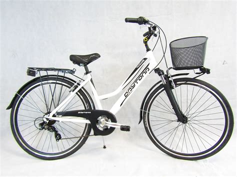 Bici 28 donnaChi non si informa adeguatamente in anticipo corre il rischio di ricevere bici 28 donna che non hanno la funzione desiderata o sono realizzati con materiali di qualità inferiore. Se volete un prodotto che soddisfi al meglio le vostre aspettative, dovreste provare un bici 28 donna.
  <p>Per i prodotti si possono trovare test online e confronti tra i prodotti.  I confronti tra i prodotti possono aiutare a confrontare le diverse funzioni o proprietà dei diversi prodotti. Di seguito, spieghiamo perché la ricerca è importante e di cosa si dovrebbe essere consapevoli quando si acquista un articolo.
</p>

<h2>Acquisto di Bici 28 donna - criteri importanti</h2>

<p>Una lista di controllo può aiutarti a evitare di dover cercare informazioni sui prodotti su decine di siti web. Di seguito è riportato un esempio di una lista di controllo che può aiutarvi a trovare il prodotto giusto. Importanti criteri di acquisto includono, ad esempio:
</p><ul>
<li>Opinioni dei clienti</li>
<li>Confronti dei prezzi</li>
<li>Dettagli del prodotto</li>
<li>Termini e condizioni di consegna</li>
<li>Domande dei clienti e risposte dei marchi</li>
</ul>
<h2>Qual è l