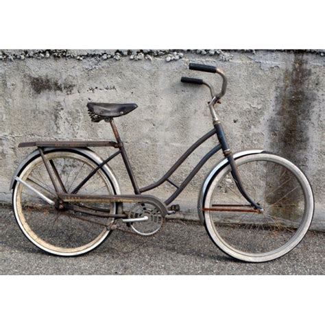 Bici anni 40Chi non si informa adeguatamente in anticipo corre il rischio di ricevere bici anni 40 che non hanno la funzione desiderata o sono realizzati con materiali di qualità inferiore. Se volete un prodotto che soddisfi al meglio le vostre aspettative, dovreste provare un bici anni 40.
  <p>Per i prodotti si possono trovare test online e confronti tra i prodotti.  I confronti tra i prodotti possono aiutare a confrontare le diverse funzioni o proprietà dei diversi prodotti. Di seguito, spieghiamo perché la ricerca è importante e di cosa si dovrebbe essere consapevoli quando si acquista un articolo.
</p>

<h2>Acquisto di Bici anni 40 - criteri importanti</h2>

<p>Una lista di controllo può aiutarti a evitare di dover cercare informazioni sui prodotti su decine di siti web. Di seguito è riportato un esempio di una lista di controllo che può aiutarvi a trovare il prodotto giusto. Importanti criteri di acquisto includono, ad esempio:
</p><ul>
<li>Opinioni dei clienti</li>
<li>Confronti dei prezzi</li>
<li>Dettagli del prodotto</li>
<li>Termini e condizioni di consegna</li>
<li>Domande dei clienti e risposte dei marchi</li>
</ul>
<h2>Qual è l