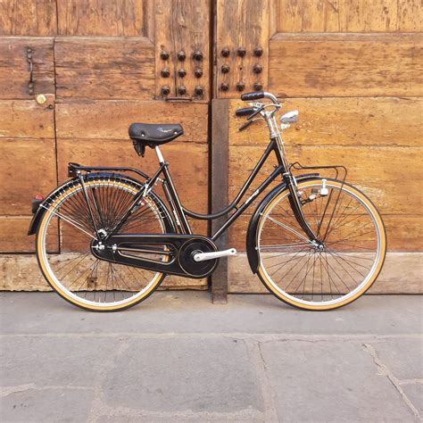 Bici donna vintageChi non si informa adeguatamente in anticipo corre il rischio di ricevere bici donna vintage che non hanno la funzione desiderata o sono realizzati con materiali di qualità inferiore. Se volete un prodotto che soddisfi al meglio le vostre aspettative, dovreste provare un bici donna vintage.
  <p>Per i prodotti si possono trovare test online e confronti tra i prodotti.  I confronti tra i prodotti possono aiutare a confrontare le diverse funzioni o proprietà dei diversi prodotti. Di seguito, spieghiamo perché la ricerca è importante e di cosa si dovrebbe essere consapevoli quando si acquista un articolo.
</p>

<h2>Acquisto di Bici donna vintage - criteri importanti</h2>

<p>Una lista di controllo può aiutarti a evitare di dover cercare informazioni sui prodotti su decine di siti web. Di seguito è riportato un esempio di una lista di controllo che può aiutarvi a trovare il prodotto giusto. Importanti criteri di acquisto includono, ad esempio:
</p><ul>
<li>Opinioni dei clienti</li>
<li>Confronti dei prezzi</li>
<li>Dettagli del prodotto</li>
<li>Termini e condizioni di consegna</li>
<li>Domande dei clienti e risposte dei marchi</li>
</ul>
<h2>Qual è l