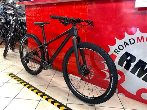 Bici mtb ragazzoChi non si informa adeguatamente in anticipo corre il rischio di ricevere bici mtb ragazzo che non hanno la funzione desiderata o sono realizzati con materiali di qualità inferiore. Se volete un prodotto che soddisfi al meglio le vostre aspettative, dovreste provare un bici mtb ragazzo.
  <p>Per i prodotti si possono trovare test online e confronti tra i prodotti.  I confronti tra i prodotti possono aiutare a confrontare le diverse funzioni o proprietà dei diversi prodotti. Di seguito, spieghiamo perché la ricerca è importante e di cosa si dovrebbe essere consapevoli quando si acquista un articolo.
</p>

<h2>Acquisto di Bici mtb ragazzo - criteri importanti</h2>

<p>Una lista di controllo può aiutarti a evitare di dover cercare informazioni sui prodotti su decine di siti web. Di seguito è riportato un esempio di una lista di controllo che può aiutarvi a trovare il prodotto giusto. Importanti criteri di acquisto includono, ad esempio:
</p><ul>
<li>Opinioni dei clienti</li>
<li>Confronti dei prezzi</li>
<li>Dettagli del prodotto</li>
<li>Termini e condizioni di consegna</li>
<li>Domande dei clienti e risposte dei marchi</li>
</ul>
<h2>Qual è l