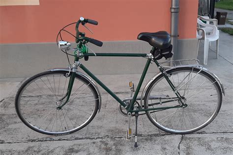 Bici nonnoChi non si informa adeguatamente in anticipo corre il rischio di ricevere bici nonno che non hanno la funzione desiderata o sono realizzati con materiali di qualità inferiore. Se volete un prodotto che soddisfi al meglio le vostre aspettative, dovreste provare un bici nonno.
  <p>Per i prodotti si possono trovare test online e confronti tra i prodotti.  I confronti tra i prodotti possono aiutare a confrontare le diverse funzioni o proprietà dei diversi prodotti. Di seguito, spieghiamo perché la ricerca è importante e di cosa si dovrebbe essere consapevoli quando si acquista un articolo.
</p>

<h2>Acquisto di Bici nonno - criteri importanti</h2>

<p>Una lista di controllo può aiutarti a evitare di dover cercare informazioni sui prodotti su decine di siti web. Di seguito è riportato un esempio di una lista di controllo che può aiutarvi a trovare il prodotto giusto. Importanti criteri di acquisto includono, ad esempio:
</p><ul>
<li>Opinioni dei clienti</li>
<li>Confronti dei prezzi</li>
<li>Dettagli del prodotto</li>
<li>Termini e condizioni di consegna</li>
<li>Domande dei clienti e risposte dei marchi</li>
</ul>
<h2>Qual è l