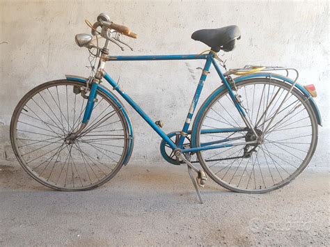 Bici uomo anniChi non si informa adeguatamente in anticipo corre il rischio di ricevere bici uomo anni che non hanno la funzione desiderata o sono realizzati con materiali di qualità inferiore. Se volete un prodotto che soddisfi al meglio le vostre aspettative, dovreste provare un bici uomo anni.
  <p>Per i prodotti si possono trovare test online e confronti tra i prodotti.  I confronti tra i prodotti possono aiutare a confrontare le diverse funzioni o proprietà dei diversi prodotti. Di seguito, spieghiamo perché la ricerca è importante e di cosa si dovrebbe essere consapevoli quando si acquista un articolo.
</p>

<h2>Acquisto di Bici uomo anni - criteri importanti</h2>

<p>Una lista di controllo può aiutarti a evitare di dover cercare informazioni sui prodotti su decine di siti web. Di seguito è riportato un esempio di una lista di controllo che può aiutarvi a trovare il prodotto giusto. Importanti criteri di acquisto includono, ad esempio:
</p><ul>
<li>Opinioni dei clienti</li>
<li>Confronti dei prezzi</li>
<li>Dettagli del prodotto</li>
<li>Termini e condizioni di consegna</li>
<li>Domande dei clienti e risposte dei marchi</li>
</ul>
<h2>Qual è l