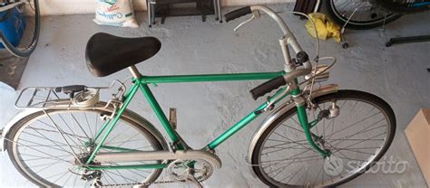 Bicicletta anniChi non si informa adeguatamente in anticipo corre il rischio di ricevere bicicletta anni che non hanno la funzione desiderata o sono realizzati con materiali di qualità inferiore. Se volete un prodotto che soddisfi al meglio le vostre aspettative, dovreste provare un bicicletta anni.
  <p>Per i prodotti si possono trovare test online e confronti tra i prodotti.  I confronti tra i prodotti possono aiutare a confrontare le diverse funzioni o proprietà dei diversi prodotti. Di seguito, spieghiamo perché la ricerca è importante e di cosa si dovrebbe essere consapevoli quando si acquista un articolo.
</p>

<h2>Acquisto di Bicicletta anni - criteri importanti</h2>

<p>Una lista di controllo può aiutarti a evitare di dover cercare informazioni sui prodotti su decine di siti web. Di seguito è riportato un esempio di una lista di controllo che può aiutarvi a trovare il prodotto giusto. Importanti criteri di acquisto includono, ad esempio:
</p><ul>
<li>Opinioni dei clienti</li>
<li>Confronti dei prezzi</li>
<li>Dettagli del prodotto</li>
<li>Termini e condizioni di consegna</li>
<li>Domande dei clienti e risposte dei marchi</li>
</ul>
<h2>Qual è l