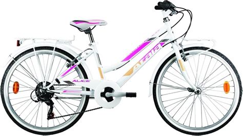 Bicicletta bimbaChi non si informa adeguatamente in anticipo corre il rischio di ricevere bicicletta bimba che non hanno la funzione desiderata o sono realizzati con materiali di qualità inferiore. Se volete un prodotto che soddisfi al meglio le vostre aspettative, dovreste provare un bicicletta bimba.
  <p>Per i prodotti si possono trovare test online e confronti tra i prodotti.  I confronti tra i prodotti possono aiutare a confrontare le diverse funzioni o proprietà dei diversi prodotti. Di seguito, spieghiamo perché la ricerca è importante e di cosa si dovrebbe essere consapevoli quando si acquista un articolo.
</p>

<h2>Acquisto di Bicicletta bimba - criteri importanti</h2>

<p>Una lista di controllo può aiutarti a evitare di dover cercare informazioni sui prodotti su decine di siti web. Di seguito è riportato un esempio di una lista di controllo che può aiutarvi a trovare il prodotto giusto. Importanti criteri di acquisto includono, ad esempio:
</p><ul>
<li>Opinioni dei clienti</li>
<li>Confronti dei prezzi</li>
<li>Dettagli del prodotto</li>
<li>Termini e condizioni di consegna</li>
<li>Domande dei clienti e risposte dei marchi</li>
</ul>
<h2>Qual è l