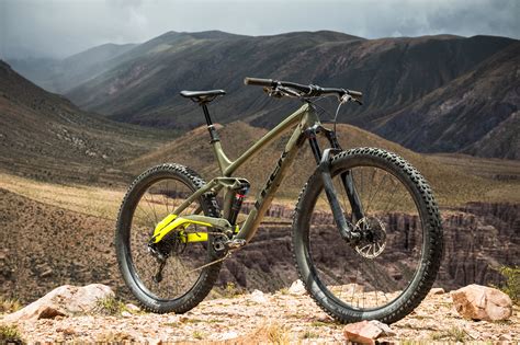 Bicicletta mtb speedChi non si informa adeguatamente in anticipo corre il rischio di ricevere bicicletta mtb speed che non hanno la funzione desiderata o sono realizzati con materiali di qualità inferiore. Se volete un prodotto che soddisfi al meglio le vostre aspettative, dovreste provare un bicicletta mtb speed.
  <p>Per i prodotti si possono trovare test online e confronti tra i prodotti.  I confronti tra i prodotti possono aiutare a confrontare le diverse funzioni o proprietà dei diversi prodotti. Di seguito, spieghiamo perché la ricerca è importante e di cosa si dovrebbe essere consapevoli quando si acquista un articolo.
</p>

<h2>Acquisto di Bicicletta mtb speed - criteri importanti</h2>

<p>Una lista di controllo può aiutarti a evitare di dover cercare informazioni sui prodotti su decine di siti web. Di seguito è riportato un esempio di una lista di controllo che può aiutarvi a trovare il prodotto giusto. Importanti criteri di acquisto includono, ad esempio:
</p><ul>
<li>Opinioni dei clienti</li>
<li>Confronti dei prezzi</li>
<li>Dettagli del prodotto</li>
<li>Termini e condizioni di consegna</li>
<li>Domande dei clienti e risposte dei marchi</li>
</ul>
<h2>Qual è l