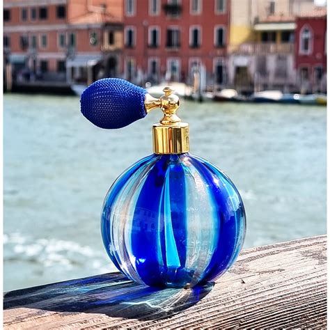 Boccetta profumo vetroChi non si informa adeguatamente in anticipo corre il rischio di ricevere boccetta profumo vetro che non hanno la funzione desiderata o sono realizzati con materiali di qualità inferiore. Se volete un prodotto che soddisfi al meglio le vostre aspettative, dovreste provare un boccetta profumo vetro.
  <p>Per i prodotti si possono trovare test online e confronti tra i prodotti.  I confronti tra i prodotti possono aiutare a confrontare le diverse funzioni o proprietà dei diversi prodotti. Di seguito, spieghiamo perché la ricerca è importante e di cosa si dovrebbe essere consapevoli quando si acquista un articolo.
</p>

<h2>Acquisto di Boccetta profumo vetro - criteri importanti</h2>

<p>Una lista di controllo può aiutarti a evitare di dover cercare informazioni sui prodotti su decine di siti web. Di seguito è riportato un esempio di una lista di controllo che può aiutarvi a trovare il prodotto giusto. Importanti criteri di acquisto includono, ad esempio:
</p><ul>
<li>Opinioni dei clienti</li>
<li>Confronti dei prezzi</li>
<li>Dettagli del prodotto</li>
<li>Termini e condizioni di consegna</li>
<li>Domande dei clienti e risposte dei marchi</li>
</ul>
<h2>Qual è l