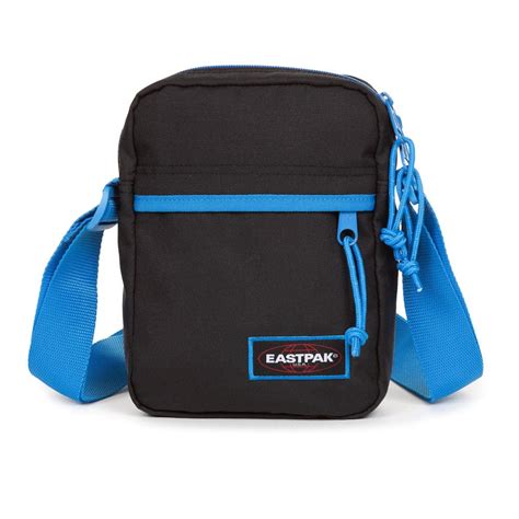 Borsa eastpakChi non si informa adeguatamente in anticipo corre il rischio di ricevere borsa eastpak che non hanno la funzione desiderata o sono realizzati con materiali di qualità inferiore. Se volete un prodotto che soddisfi al meglio le vostre aspettative, dovreste provare un borsa eastpak.
  <p>Per i prodotti si possono trovare test online e confronti tra i prodotti.  I confronti tra i prodotti possono aiutare a confrontare le diverse funzioni o proprietà dei diversi prodotti. Di seguito, spieghiamo perché la ricerca è importante e di cosa si dovrebbe essere consapevoli quando si acquista un articolo.
</p>

<h2>Acquisto di Borsa eastpak - criteri importanti</h2>

<p>Una lista di controllo può aiutarti a evitare di dover cercare informazioni sui prodotti su decine di siti web. Di seguito è riportato un esempio di una lista di controllo che può aiutarvi a trovare il prodotto giusto. Importanti criteri di acquisto includono, ad esempio:
</p><ul>
<li>Opinioni dei clienti</li>
<li>Confronti dei prezzi</li>
<li>Dettagli del prodotto</li>
<li>Termini e condizioni di consegna</li>
<li>Domande dei clienti e risposte dei marchi</li>
</ul>
<h2>Qual è l