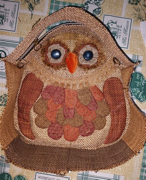 Borsa gufoChi non si informa adeguatamente in anticipo corre il rischio di ricevere borsa gufo che non hanno la funzione desiderata o sono realizzati con materiali di qualità inferiore. Se volete un prodotto che soddisfi al meglio le vostre aspettative, dovreste provare un borsa gufo.
  <p>Per i prodotti si possono trovare test online e confronti tra i prodotti.  I confronti tra i prodotti possono aiutare a confrontare le diverse funzioni o proprietà dei diversi prodotti. Di seguito, spieghiamo perché la ricerca è importante e di cosa si dovrebbe essere consapevoli quando si acquista un articolo.
</p>

<h2>Acquisto di Borsa gufo - criteri importanti</h2>

<p>Una lista di controllo può aiutarti a evitare di dover cercare informazioni sui prodotti su decine di siti web. Di seguito è riportato un esempio di una lista di controllo che può aiutarvi a trovare il prodotto giusto. Importanti criteri di acquisto includono, ad esempio:
</p><ul>
<li>Opinioni dei clienti</li>
<li>Confronti dei prezzi</li>
<li>Dettagli del prodotto</li>
<li>Termini e condizioni di consegna</li>
<li>Domande dei clienti e risposte dei marchi</li>
</ul>
<h2>Qual è l