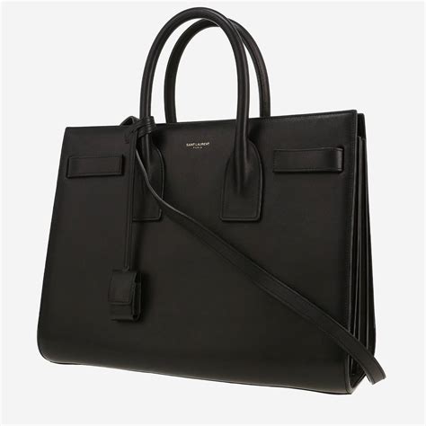 Borsa saint laurentChi non si informa adeguatamente in anticipo corre il rischio di ricevere borsa saint laurent che non hanno la funzione desiderata o sono realizzati con materiali di qualità inferiore. Se volete un prodotto che soddisfi al meglio le vostre aspettative, dovreste provare un borsa saint laurent.
  <p>Per i prodotti si possono trovare test online e confronti tra i prodotti.  I confronti tra i prodotti possono aiutare a confrontare le diverse funzioni o proprietà dei diversi prodotti. Di seguito, spieghiamo perché la ricerca è importante e di cosa si dovrebbe essere consapevoli quando si acquista un articolo.
</p>

<h2>Acquisto di Borsa saint laurent - criteri importanti</h2>

<p>Una lista di controllo può aiutarti a evitare di dover cercare informazioni sui prodotti su decine di siti web. Di seguito è riportato un esempio di una lista di controllo che può aiutarvi a trovare il prodotto giusto. Importanti criteri di acquisto includono, ad esempio:
</p><ul>
<li>Opinioni dei clienti</li>
<li>Confronti dei prezzi</li>
<li>Dettagli del prodotto</li>
<li>Termini e condizioni di consegna</li>
<li>Domande dei clienti e risposte dei marchi</li>
</ul>
<h2>Qual è l