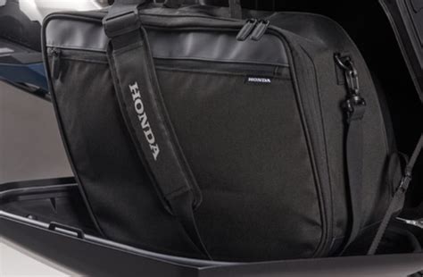 Borse interne hondaChi non si informa adeguatamente in anticipo corre il rischio di ricevere borse interne honda che non hanno la funzione desiderata o sono realizzati con materiali di qualità inferiore. Se volete un prodotto che soddisfi al meglio le vostre aspettative, dovreste provare un borse interne honda.
  <p>Per i prodotti si possono trovare test online e confronti tra i prodotti.  I confronti tra i prodotti possono aiutare a confrontare le diverse funzioni o proprietà dei diversi prodotti. Di seguito, spieghiamo perché la ricerca è importante e di cosa si dovrebbe essere consapevoli quando si acquista un articolo.
</p>

<h2>Acquisto di Borse interne honda - criteri importanti</h2>

<p>Una lista di controllo può aiutarti a evitare di dover cercare informazioni sui prodotti su decine di siti web. Di seguito è riportato un esempio di una lista di controllo che può aiutarvi a trovare il prodotto giusto. Importanti criteri di acquisto includono, ad esempio:
</p><ul>
<li>Opinioni dei clienti</li>
<li>Confronti dei prezzi</li>
<li>Dettagli del prodotto</li>
<li>Termini e condizioni di consegna</li>
<li>Domande dei clienti e risposte dei marchi</li>
</ul>
<h2>Qual è l
