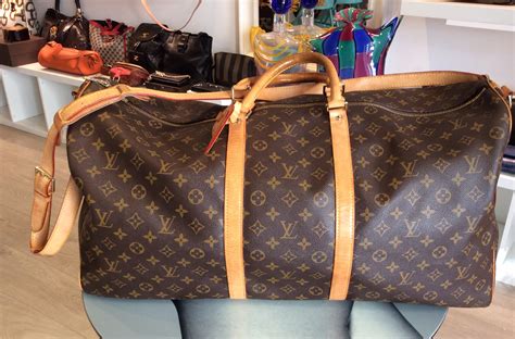 Borsone louis vuittonChi non si informa adeguatamente in anticipo corre il rischio di ricevere borsone louis vuitton che non hanno la funzione desiderata o sono realizzati con materiali di qualità inferiore. Se volete un prodotto che soddisfi al meglio le vostre aspettative, dovreste provare un borsone louis vuitton.
  <p>Per i prodotti si possono trovare test online e confronti tra i prodotti.  I confronti tra i prodotti possono aiutare a confrontare le diverse funzioni o proprietà dei diversi prodotti. Di seguito, spieghiamo perché la ricerca è importante e di cosa si dovrebbe essere consapevoli quando si acquista un articolo.
</p>

<h2>Acquisto di Borsone louis vuitton - criteri importanti</h2>

<p>Una lista di controllo può aiutarti a evitare di dover cercare informazioni sui prodotti su decine di siti web. Di seguito è riportato un esempio di una lista di controllo che può aiutarvi a trovare il prodotto giusto. Importanti criteri di acquisto includono, ad esempio:
</p><ul>
<li>Opinioni dei clienti</li>
<li>Confronti dei prezzi</li>
<li>Dettagli del prodotto</li>
<li>Termini e condizioni di consegna</li>
<li>Domande dei clienti e risposte dei marchi</li>
</ul>
<h2>Qual è l