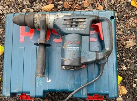Bosch gbh 4Chi non si informa adeguatamente in anticipo corre il rischio di ricevere bosch gbh 4 che non hanno la funzione desiderata o sono realizzati con materiali di qualità inferiore. Se volete un prodotto che soddisfi al meglio le vostre aspettative, dovreste provare un bosch gbh 4.
  <p>Per i prodotti si possono trovare test online e confronti tra i prodotti.  I confronti tra i prodotti possono aiutare a confrontare le diverse funzioni o proprietà dei diversi prodotti. Di seguito, spieghiamo perché la ricerca è importante e di cosa si dovrebbe essere consapevoli quando si acquista un articolo.
</p>

<h2>Acquisto di Bosch gbh 4 - criteri importanti</h2>

<p>Una lista di controllo può aiutarti a evitare di dover cercare informazioni sui prodotti su decine di siti web. Di seguito è riportato un esempio di una lista di controllo che può aiutarvi a trovare il prodotto giusto. Importanti criteri di acquisto includono, ad esempio:
</p><ul>
<li>Opinioni dei clienti</li>
<li>Confronti dei prezzi</li>
<li>Dettagli del prodotto</li>
<li>Termini e condizioni di consegna</li>
<li>Domande dei clienti e risposte dei marchi</li>
</ul>
<h2>Qual è l