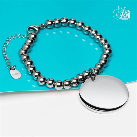 Bracciale acciaio ciondoloChi non si informa adeguatamente in anticipo corre il rischio di ricevere bracciale acciaio ciondolo che non hanno la funzione desiderata o sono realizzati con materiali di qualità inferiore. Se volete un prodotto che soddisfi al meglio le vostre aspettative, dovreste provare un bracciale acciaio ciondolo.
  <p>Per i prodotti si possono trovare test online e confronti tra i prodotti.  I confronti tra i prodotti possono aiutare a confrontare le diverse funzioni o proprietà dei diversi prodotti. Di seguito, spieghiamo perché la ricerca è importante e di cosa si dovrebbe essere consapevoli quando si acquista un articolo.
</p>

<h2>Acquisto di Bracciale acciaio ciondolo - criteri importanti</h2>

<p>Una lista di controllo può aiutarti a evitare di dover cercare informazioni sui prodotti su decine di siti web. Di seguito è riportato un esempio di una lista di controllo che può aiutarvi a trovare il prodotto giusto. Importanti criteri di acquisto includono, ad esempio:
</p><ul>
<li>Opinioni dei clienti</li>
<li>Confronti dei prezzi</li>
<li>Dettagli del prodotto</li>
<li>Termini e condizioni di consegna</li>
<li>Domande dei clienti e risposte dei marchi</li>
</ul>
<h2>Qual è l