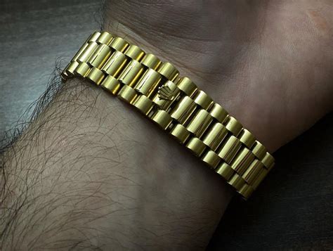 Bracciale jubilee rolexChi non si informa adeguatamente in anticipo corre il rischio di ricevere bracciale jubilee rolex che non hanno la funzione desiderata o sono realizzati con materiali di qualità inferiore. Se volete un prodotto che soddisfi al meglio le vostre aspettative, dovreste provare un bracciale jubilee rolex.
  <p>Per i prodotti si possono trovare test online e confronti tra i prodotti.  I confronti tra i prodotti possono aiutare a confrontare le diverse funzioni o proprietà dei diversi prodotti. Di seguito, spieghiamo perché la ricerca è importante e di cosa si dovrebbe essere consapevoli quando si acquista un articolo.
</p>

<h2>Acquisto di Bracciale jubilee rolex - criteri importanti</h2>

<p>Una lista di controllo può aiutarti a evitare di dover cercare informazioni sui prodotti su decine di siti web. Di seguito è riportato un esempio di una lista di controllo che può aiutarvi a trovare il prodotto giusto. Importanti criteri di acquisto includono, ad esempio:
</p><ul>
<li>Opinioni dei clienti</li>
<li>Confronti dei prezzi</li>
<li>Dettagli del prodotto</li>
<li>Termini e condizioni di consegna</li>
<li>Domande dei clienti e risposte dei marchi</li>
</ul>
<h2>Qual è l