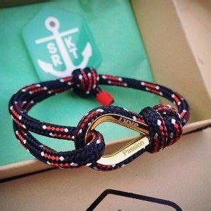Bracciale nautica personalizzatoChi non si informa adeguatamente in anticipo corre il rischio di ricevere bracciale nautica personalizzato che non hanno la funzione desiderata o sono realizzati con materiali di qualità inferiore. Se volete un prodotto che soddisfi al meglio le vostre aspettative, dovreste provare un bracciale nautica personalizzato.
  <p>Per i prodotti si possono trovare test online e confronti tra i prodotti.  I confronti tra i prodotti possono aiutare a confrontare le diverse funzioni o proprietà dei diversi prodotti. Di seguito, spieghiamo perché la ricerca è importante e di cosa si dovrebbe essere consapevoli quando si acquista un articolo.
</p>

<h2>Acquisto di Bracciale nautica personalizzato - criteri importanti</h2>

<p>Una lista di controllo può aiutarti a evitare di dover cercare informazioni sui prodotti su decine di siti web. Di seguito è riportato un esempio di una lista di controllo che può aiutarvi a trovare il prodotto giusto. Importanti criteri di acquisto includono, ad esempio:
</p><ul>
<li>Opinioni dei clienti</li>
<li>Confronti dei prezzi</li>
<li>Dettagli del prodotto</li>
<li>Termini e condizioni di consegna</li>
<li>Domande dei clienti e risposte dei marchi</li>
</ul>
<h2>Qual è l