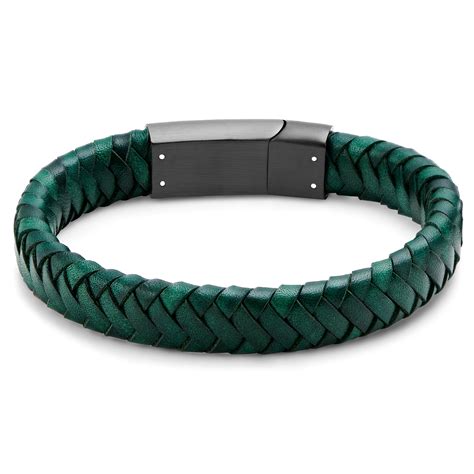 Bracciale pelle verdeChi non si informa adeguatamente in anticipo corre il rischio di ricevere bracciale pelle verde che non hanno la funzione desiderata o sono realizzati con materiali di qualità inferiore. Se volete un prodotto che soddisfi al meglio le vostre aspettative, dovreste provare un bracciale pelle verde.
  <p>Per i prodotti si possono trovare test online e confronti tra i prodotti.  I confronti tra i prodotti possono aiutare a confrontare le diverse funzioni o proprietà dei diversi prodotti. Di seguito, spieghiamo perché la ricerca è importante e di cosa si dovrebbe essere consapevoli quando si acquista un articolo.
</p>

<h2>Acquisto di Bracciale pelle verde - criteri importanti</h2>

<p>Una lista di controllo può aiutarti a evitare di dover cercare informazioni sui prodotti su decine di siti web. Di seguito è riportato un esempio di una lista di controllo che può aiutarvi a trovare il prodotto giusto. Importanti criteri di acquisto includono, ad esempio:
</p><ul>
<li>Opinioni dei clienti</li>
<li>Confronti dei prezzi</li>
<li>Dettagli del prodotto</li>
<li>Termini e condizioni di consegna</li>
<li>Domande dei clienti e risposte dei marchi</li>
</ul>
<h2>Qual è l