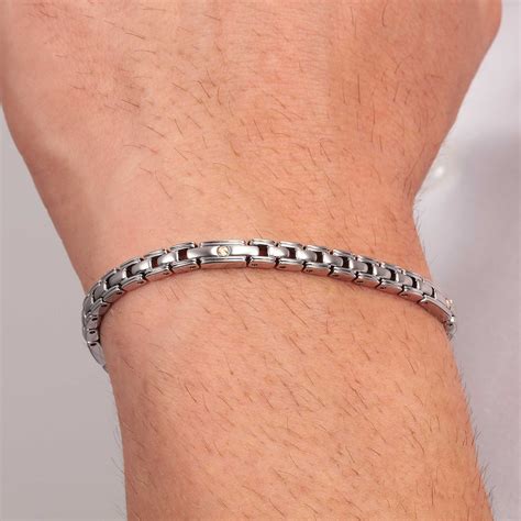 Bracciali uomo morellatoChi non si informa adeguatamente in anticipo corre il rischio di ricevere bracciali uomo morellato che non hanno la funzione desiderata o sono realizzati con materiali di qualità inferiore. Se volete un prodotto che soddisfi al meglio le vostre aspettative, dovreste provare un bracciali uomo morellato.
  <p>Per i prodotti si possono trovare test online e confronti tra i prodotti.  I confronti tra i prodotti possono aiutare a confrontare le diverse funzioni o proprietà dei diversi prodotti. Di seguito, spieghiamo perché la ricerca è importante e di cosa si dovrebbe essere consapevoli quando si acquista un articolo.
</p>

<h2>Acquisto di Bracciali uomo morellato - criteri importanti</h2>

<p>Una lista di controllo può aiutarti a evitare di dover cercare informazioni sui prodotti su decine di siti web. Di seguito è riportato un esempio di una lista di controllo che può aiutarvi a trovare il prodotto giusto. Importanti criteri di acquisto includono, ad esempio:
</p><ul>
<li>Opinioni dei clienti</li>
<li>Confronti dei prezzi</li>
<li>Dettagli del prodotto</li>
<li>Termini e condizioni di consegna</li>
<li>Domande dei clienti e risposte dei marchi</li>
</ul>
<h2>Qual è l