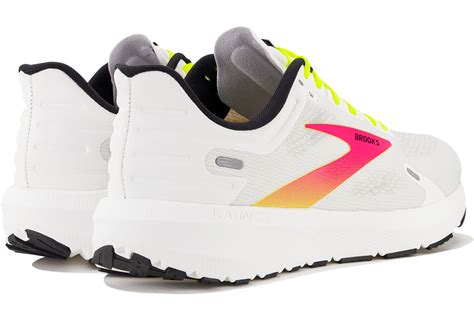 Brooks launchChi non si informa adeguatamente in anticipo corre il rischio di ricevere brooks launch che non hanno la funzione desiderata o sono realizzati con materiali di qualità inferiore. Se volete un prodotto che soddisfi al meglio le vostre aspettative, dovreste provare un brooks launch.
  <p>Per i prodotti si possono trovare test online e confronti tra i prodotti.  I confronti tra i prodotti possono aiutare a confrontare le diverse funzioni o proprietà dei diversi prodotti. Di seguito, spieghiamo perché la ricerca è importante e di cosa si dovrebbe essere consapevoli quando si acquista un articolo.
</p>

<h2>Acquisto di Brooks launch - criteri importanti</h2>

<p>Una lista di controllo può aiutarti a evitare di dover cercare informazioni sui prodotti su decine di siti web. Di seguito è riportato un esempio di una lista di controllo che può aiutarvi a trovare il prodotto giusto. Importanti criteri di acquisto includono, ad esempio:
</p><ul>
<li>Opinioni dei clienti</li>
<li>Confronti dei prezzi</li>
<li>Dettagli del prodotto</li>
<li>Termini e condizioni di consegna</li>
<li>Domande dei clienti e risposte dei marchi</li>
</ul>
<h2>Qual è l