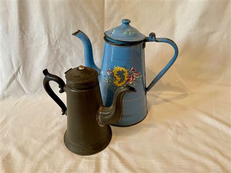 Caffettiere anticheChi non si informa adeguatamente in anticipo corre il rischio di ricevere caffettiere antiche che non hanno la funzione desiderata o sono realizzati con materiali di qualità inferiore. Se volete un prodotto che soddisfi al meglio le vostre aspettative, dovreste provare un caffettiere antiche.
  <p>Per i prodotti si possono trovare test online e confronti tra i prodotti.  I confronti tra i prodotti possono aiutare a confrontare le diverse funzioni o proprietà dei diversi prodotti. Di seguito, spieghiamo perché la ricerca è importante e di cosa si dovrebbe essere consapevoli quando si acquista un articolo.
</p>

<h2>Acquisto di Caffettiere antiche - criteri importanti</h2>

<p>Una lista di controllo può aiutarti a evitare di dover cercare informazioni sui prodotti su decine di siti web. Di seguito è riportato un esempio di una lista di controllo che può aiutarvi a trovare il prodotto giusto. Importanti criteri di acquisto includono, ad esempio:
</p><ul>
<li>Opinioni dei clienti</li>
<li>Confronti dei prezzi</li>
<li>Dettagli del prodotto</li>
<li>Termini e condizioni di consegna</li>
<li>Domande dei clienti e risposte dei marchi</li>
</ul>
<h2>Qual è l