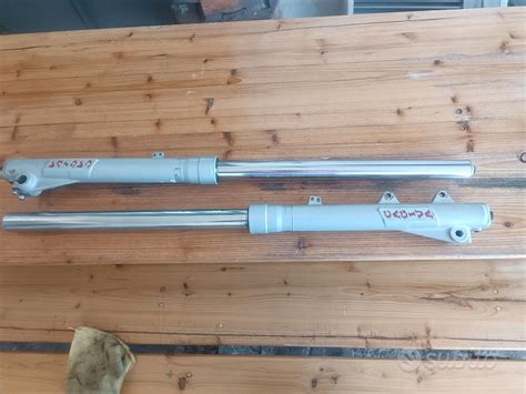 Cagiva elefant forcelleChi non si informa adeguatamente in anticipo corre il rischio di ricevere cagiva elefant forcelle che non hanno la funzione desiderata o sono realizzati con materiali di qualità inferiore. Se volete un prodotto che soddisfi al meglio le vostre aspettative, dovreste provare un cagiva elefant forcelle.
  <p>Per i prodotti si possono trovare test online e confronti tra i prodotti.  I confronti tra i prodotti possono aiutare a confrontare le diverse funzioni o proprietà dei diversi prodotti. Di seguito, spieghiamo perché la ricerca è importante e di cosa si dovrebbe essere consapevoli quando si acquista un articolo.
</p>

<h2>Acquisto di Cagiva elefant forcelle - criteri importanti</h2>

<p>Una lista di controllo può aiutarti a evitare di dover cercare informazioni sui prodotti su decine di siti web. Di seguito è riportato un esempio di una lista di controllo che può aiutarvi a trovare il prodotto giusto. Importanti criteri di acquisto includono, ad esempio:
</p><ul>
<li>Opinioni dei clienti</li>
<li>Confronti dei prezzi</li>
<li>Dettagli del prodotto</li>
<li>Termini e condizioni di consegna</li>
<li>Domande dei clienti e risposte dei marchi</li>
</ul>
<h2>Qual è l
