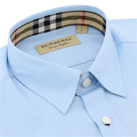 Camicia burberry tgChi non si informa adeguatamente in anticipo corre il rischio di ricevere camicia burberry tg che non hanno la funzione desiderata o sono realizzati con materiali di qualità inferiore. Se volete un prodotto che soddisfi al meglio le vostre aspettative, dovreste provare un camicia burberry tg.
  <p>Per i prodotti si possono trovare test online e confronti tra i prodotti.  I confronti tra i prodotti possono aiutare a confrontare le diverse funzioni o proprietà dei diversi prodotti. Di seguito, spieghiamo perché la ricerca è importante e di cosa si dovrebbe essere consapevoli quando si acquista un articolo.
</p>

<h2>Acquisto di Camicia burberry tg - criteri importanti</h2>

<p>Una lista di controllo può aiutarti a evitare di dover cercare informazioni sui prodotti su decine di siti web. Di seguito è riportato un esempio di una lista di controllo che può aiutarvi a trovare il prodotto giusto. Importanti criteri di acquisto includono, ad esempio:
</p><ul>
<li>Opinioni dei clienti</li>
<li>Confronti dei prezzi</li>
<li>Dettagli del prodotto</li>
<li>Termini e condizioni di consegna</li>
<li>Domande dei clienti e risposte dei marchi</li>
</ul>
<h2>Qual è l