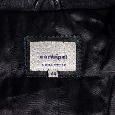 Cappotto conbipelChi non si informa adeguatamente in anticipo corre il rischio di ricevere cappotto conbipel che non hanno la funzione desiderata o sono realizzati con materiali di qualità inferiore. Se volete un prodotto che soddisfi al meglio le vostre aspettative, dovreste provare un cappotto conbipel.
  <p>Per i prodotti si possono trovare test online e confronti tra i prodotti.  I confronti tra i prodotti possono aiutare a confrontare le diverse funzioni o proprietà dei diversi prodotti. Di seguito, spieghiamo perché la ricerca è importante e di cosa si dovrebbe essere consapevoli quando si acquista un articolo.
</p>

<h2>Acquisto di Cappotto conbipel - criteri importanti</h2>

<p>Una lista di controllo può aiutarti a evitare di dover cercare informazioni sui prodotti su decine di siti web. Di seguito è riportato un esempio di una lista di controllo che può aiutarvi a trovare il prodotto giusto. Importanti criteri di acquisto includono, ad esempio:
</p><ul>
<li>Opinioni dei clienti</li>
<li>Confronti dei prezzi</li>
<li>Dettagli del prodotto</li>
<li>Termini e condizioni di consegna</li>
<li>Domande dei clienti e risposte dei marchi</li>
</ul>
<h2>Qual è l