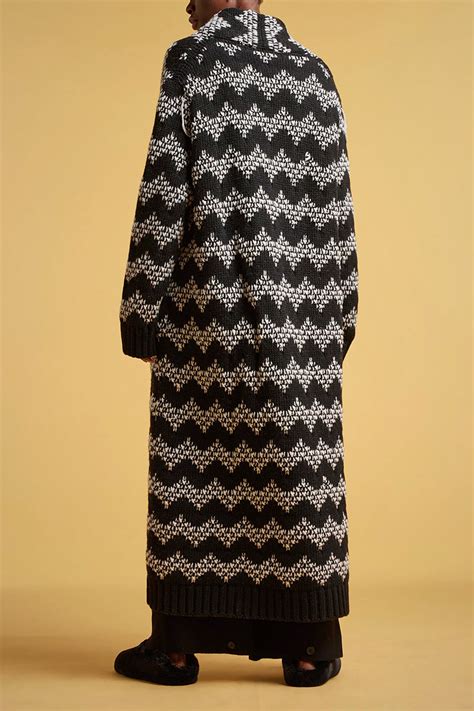 Cappotto di magliaChi non si informa adeguatamente in anticipo corre il rischio di ricevere cappotto di maglia che non hanno la funzione desiderata o sono realizzati con materiali di qualità inferiore. Se volete un prodotto che soddisfi al meglio le vostre aspettative, dovreste provare un cappotto di maglia.
  <p>Per i prodotti si possono trovare test online e confronti tra i prodotti.  I confronti tra i prodotti possono aiutare a confrontare le diverse funzioni o proprietà dei diversi prodotti. Di seguito, spieghiamo perché la ricerca è importante e di cosa si dovrebbe essere consapevoli quando si acquista un articolo.
</p>

<h2>Acquisto di Cappotto di maglia - criteri importanti</h2>

<p>Una lista di controllo può aiutarti a evitare di dover cercare informazioni sui prodotti su decine di siti web. Di seguito è riportato un esempio di una lista di controllo che può aiutarvi a trovare il prodotto giusto. Importanti criteri di acquisto includono, ad esempio:
</p><ul>
<li>Opinioni dei clienti</li>
<li>Confronti dei prezzi</li>
<li>Dettagli del prodotto</li>
<li>Termini e condizioni di consegna</li>
<li>Domande dei clienti e risposte dei marchi</li>
</ul>
<h2>Qual è l