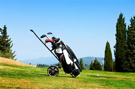 Carrello sacca golfChi non si informa adeguatamente in anticipo corre il rischio di ricevere carrello sacca golf che non hanno la funzione desiderata o sono realizzati con materiali di qualità inferiore. Se volete un prodotto che soddisfi al meglio le vostre aspettative, dovreste provare un carrello sacca golf.
  <p>Per i prodotti si possono trovare test online e confronti tra i prodotti.  I confronti tra i prodotti possono aiutare a confrontare le diverse funzioni o proprietà dei diversi prodotti. Di seguito, spieghiamo perché la ricerca è importante e di cosa si dovrebbe essere consapevoli quando si acquista un articolo.
</p>

<h2>Acquisto di Carrello sacca golf - criteri importanti</h2>

<p>Una lista di controllo può aiutarti a evitare di dover cercare informazioni sui prodotti su decine di siti web. Di seguito è riportato un esempio di una lista di controllo che può aiutarvi a trovare il prodotto giusto. Importanti criteri di acquisto includono, ad esempio:
</p><ul>
<li>Opinioni dei clienti</li>
<li>Confronti dei prezzi</li>
<li>Dettagli del prodotto</li>
<li>Termini e condizioni di consegna</li>
<li>Domande dei clienti e risposte dei marchi</li>
</ul>
<h2>Qual è l