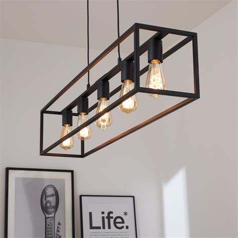Casa lampadariChi non si informa adeguatamente in anticipo corre il rischio di ricevere casa lampadari che non hanno la funzione desiderata o sono realizzati con materiali di qualità inferiore. Se volete un prodotto che soddisfi al meglio le vostre aspettative, dovreste provare un casa lampadari.
  <p>Per i prodotti si possono trovare test online e confronti tra i prodotti.  I confronti tra i prodotti possono aiutare a confrontare le diverse funzioni o proprietà dei diversi prodotti. Di seguito, spieghiamo perché la ricerca è importante e di cosa si dovrebbe essere consapevoli quando si acquista un articolo.
</p>

<h2>Acquisto di Casa lampadari - criteri importanti</h2>

<p>Una lista di controllo può aiutarti a evitare di dover cercare informazioni sui prodotti su decine di siti web. Di seguito è riportato un esempio di una lista di controllo che può aiutarvi a trovare il prodotto giusto. Importanti criteri di acquisto includono, ad esempio:
</p><ul>
<li>Opinioni dei clienti</li>
<li>Confronti dei prezzi</li>
<li>Dettagli del prodotto</li>
<li>Termini e condizioni di consegna</li>
<li>Domande dei clienti e risposte dei marchi</li>
</ul>
<h2>Qual è l