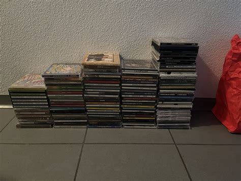 Cd variChi non si informa adeguatamente in anticipo corre il rischio di ricevere cd vari che non hanno la funzione desiderata o sono realizzati con materiali di qualità inferiore. Se volete un prodotto che soddisfi al meglio le vostre aspettative, dovreste provare un cd vari.
  <p>Per i prodotti si possono trovare test online e confronti tra i prodotti.  I confronti tra i prodotti possono aiutare a confrontare le diverse funzioni o proprietà dei diversi prodotti. Di seguito, spieghiamo perché la ricerca è importante e di cosa si dovrebbe essere consapevoli quando si acquista un articolo.
</p>

<h2>Acquisto di Cd vari - criteri importanti</h2>

<p>Una lista di controllo può aiutarti a evitare di dover cercare informazioni sui prodotti su decine di siti web. Di seguito è riportato un esempio di una lista di controllo che può aiutarvi a trovare il prodotto giusto. Importanti criteri di acquisto includono, ad esempio:
</p><ul>
<li>Opinioni dei clienti</li>
<li>Confronti dei prezzi</li>
<li>Dettagli del prodotto</li>
<li>Termini e condizioni di consegna</li>
<li>Domande dei clienti e risposte dei marchi</li>
</ul>
<h2>Qual è l