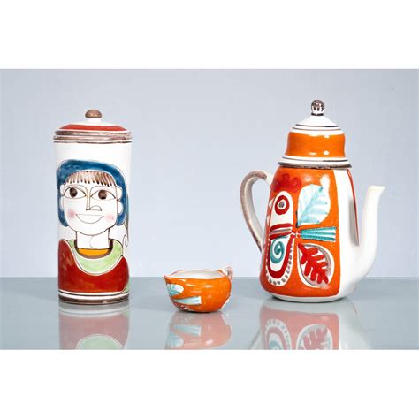Ceramica de simoneChi non si informa adeguatamente in anticipo corre il rischio di ricevere ceramica de simone che non hanno la funzione desiderata o sono realizzati con materiali di qualità inferiore. Se volete un prodotto che soddisfi al meglio le vostre aspettative, dovreste provare un ceramica de simone.
  <p>Per i prodotti si possono trovare test online e confronti tra i prodotti.  I confronti tra i prodotti possono aiutare a confrontare le diverse funzioni o proprietà dei diversi prodotti. Di seguito, spieghiamo perché la ricerca è importante e di cosa si dovrebbe essere consapevoli quando si acquista un articolo.
</p>

<h2>Acquisto di Ceramica de simone - criteri importanti</h2>

<p>Una lista di controllo può aiutarti a evitare di dover cercare informazioni sui prodotti su decine di siti web. Di seguito è riportato un esempio di una lista di controllo che può aiutarvi a trovare il prodotto giusto. Importanti criteri di acquisto includono, ad esempio:
</p><ul>
<li>Opinioni dei clienti</li>
<li>Confronti dei prezzi</li>
<li>Dettagli del prodotto</li>
<li>Termini e condizioni di consegna</li>
<li>Domande dei clienti e risposte dei marchi</li>
</ul>
<h2>Qual è l