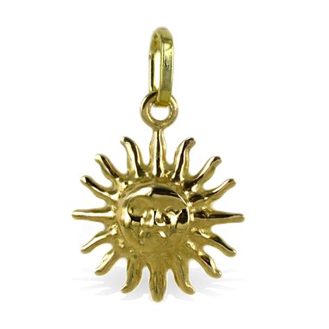 Ciondolo oro gialloChi non si informa adeguatamente in anticipo corre il rischio di ricevere ciondolo oro giallo che non hanno la funzione desiderata o sono realizzati con materiali di qualità inferiore. Se volete un prodotto che soddisfi al meglio le vostre aspettative, dovreste provare un ciondolo oro giallo.
  <p>Per i prodotti si possono trovare test online e confronti tra i prodotti.  I confronti tra i prodotti possono aiutare a confrontare le diverse funzioni o proprietà dei diversi prodotti. Di seguito, spieghiamo perché la ricerca è importante e di cosa si dovrebbe essere consapevoli quando si acquista un articolo.
</p>

<h2>Acquisto di Ciondolo oro giallo - criteri importanti</h2>

<p>Una lista di controllo può aiutarti a evitare di dover cercare informazioni sui prodotti su decine di siti web. Di seguito è riportato un esempio di una lista di controllo che può aiutarvi a trovare il prodotto giusto. Importanti criteri di acquisto includono, ad esempio:
</p><ul>
<li>Opinioni dei clienti</li>
<li>Confronti dei prezzi</li>
<li>Dettagli del prodotto</li>
<li>Termini e condizioni di consegna</li>
<li>Domande dei clienti e risposte dei marchi</li>
</ul>
<h2>Qual è l