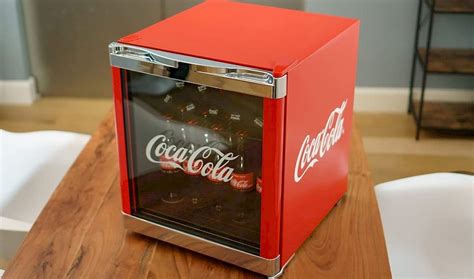 Coca cola mini frigoChi non si informa adeguatamente in anticipo corre il rischio di ricevere coca cola mini frigo che non hanno la funzione desiderata o sono realizzati con materiali di qualità inferiore. Se volete un prodotto che soddisfi al meglio le vostre aspettative, dovreste provare un coca cola mini frigo.
  <p>Per i prodotti si possono trovare test online e confronti tra i prodotti.  I confronti tra i prodotti possono aiutare a confrontare le diverse funzioni o proprietà dei diversi prodotti. Di seguito, spieghiamo perché la ricerca è importante e di cosa si dovrebbe essere consapevoli quando si acquista un articolo.
</p>

<h2>Acquisto di Coca cola mini frigo - criteri importanti</h2>

<p>Una lista di controllo può aiutarti a evitare di dover cercare informazioni sui prodotti su decine di siti web. Di seguito è riportato un esempio di una lista di controllo che può aiutarvi a trovare il prodotto giusto. Importanti criteri di acquisto includono, ad esempio:
</p><ul>
<li>Opinioni dei clienti</li>
<li>Confronti dei prezzi</li>
<li>Dettagli del prodotto</li>
<li>Termini e condizioni di consegna</li>
<li>Domande dei clienti e risposte dei marchi</li>
</ul>
<h2>Qual è l