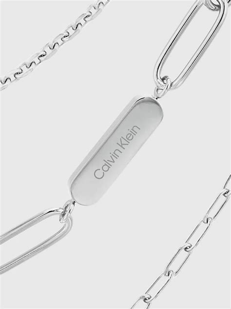 Collana calvin kleinChi non si informa adeguatamente in anticipo corre il rischio di ricevere collana calvin klein che non hanno la funzione desiderata o sono realizzati con materiali di qualità inferiore. Se volete un prodotto che soddisfi al meglio le vostre aspettative, dovreste provare un collana calvin klein.
  <p>Per i prodotti si possono trovare test online e confronti tra i prodotti.  I confronti tra i prodotti possono aiutare a confrontare le diverse funzioni o proprietà dei diversi prodotti. Di seguito, spieghiamo perché la ricerca è importante e di cosa si dovrebbe essere consapevoli quando si acquista un articolo.
</p>

<h2>Acquisto di Collana calvin klein - criteri importanti</h2>

<p>Una lista di controllo può aiutarti a evitare di dover cercare informazioni sui prodotti su decine di siti web. Di seguito è riportato un esempio di una lista di controllo che può aiutarvi a trovare il prodotto giusto. Importanti criteri di acquisto includono, ad esempio:
</p><ul>
<li>Opinioni dei clienti</li>
<li>Confronti dei prezzi</li>
<li>Dettagli del prodotto</li>
<li>Termini e condizioni di consegna</li>
<li>Domande dei clienti e risposte dei marchi</li>
</ul>
<h2>Qual è l