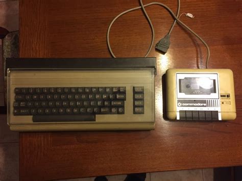 Commodore 64 completoChi non si informa adeguatamente in anticipo corre il rischio di ricevere commodore 64 completo che non hanno la funzione desiderata o sono realizzati con materiali di qualità inferiore. Se volete un prodotto che soddisfi al meglio le vostre aspettative, dovreste provare un commodore 64 completo.
  <p>Per i prodotti si possono trovare test online e confronti tra i prodotti.  I confronti tra i prodotti possono aiutare a confrontare le diverse funzioni o proprietà dei diversi prodotti. Di seguito, spieghiamo perché la ricerca è importante e di cosa si dovrebbe essere consapevoli quando si acquista un articolo.
</p>

<h2>Acquisto di Commodore 64 completo - criteri importanti</h2>

<p>Una lista di controllo può aiutarti a evitare di dover cercare informazioni sui prodotti su decine di siti web. Di seguito è riportato un esempio di una lista di controllo che può aiutarvi a trovare il prodotto giusto. Importanti criteri di acquisto includono, ad esempio:
</p><ul>
<li>Opinioni dei clienti</li>
<li>Confronti dei prezzi</li>
<li>Dettagli del prodotto</li>
<li>Termini e condizioni di consegna</li>
<li>Domande dei clienti e risposte dei marchi</li>
</ul>
<h2>Qual è l